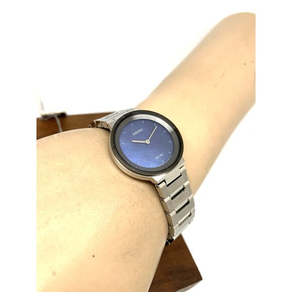 Seiko Women's Watch SUP385 Solar Blue Dial Silver Stainless Steel 28mm - Picture 6 of 14